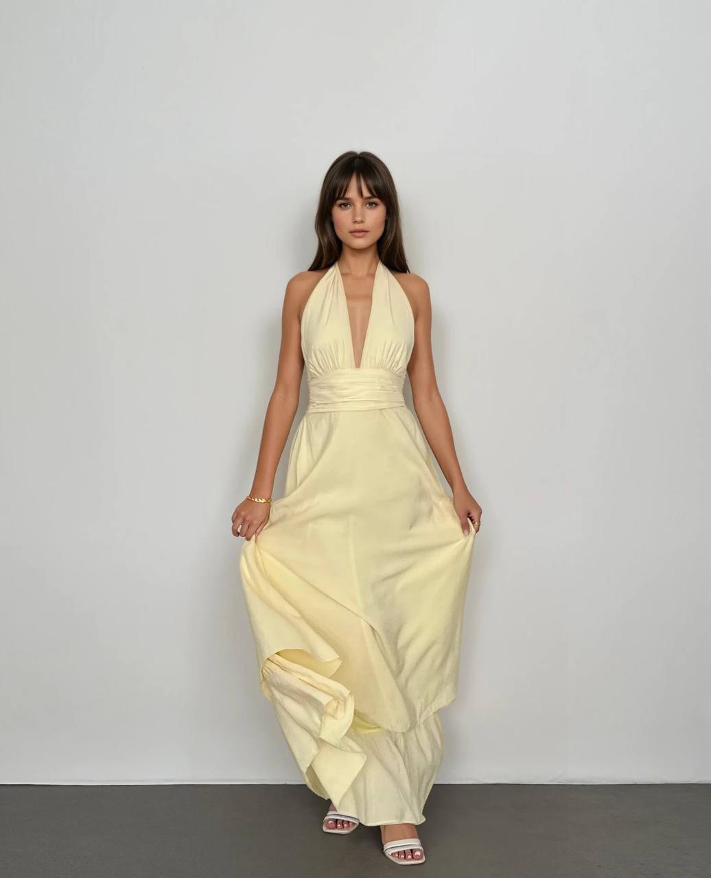 🌿 Robe longue dos nu en soie de coton – Sensualité & légèreté d’été