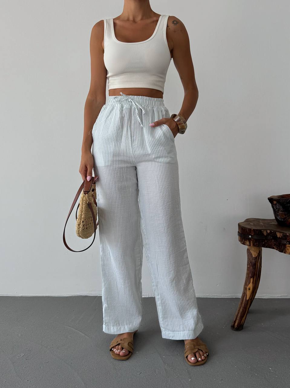 Pantalon Femme Rayé Taille Haute – Coupe Large & Tissu Léger | Look Estival Décontracté Chic