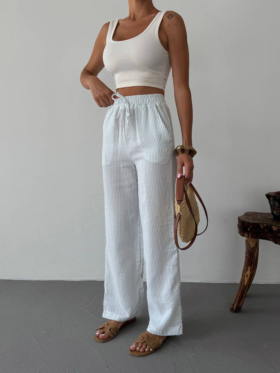Pantalon Femme Rayé Taille Haute – Coupe Large & Tissu Léger | Look Estival Décontracté Chic