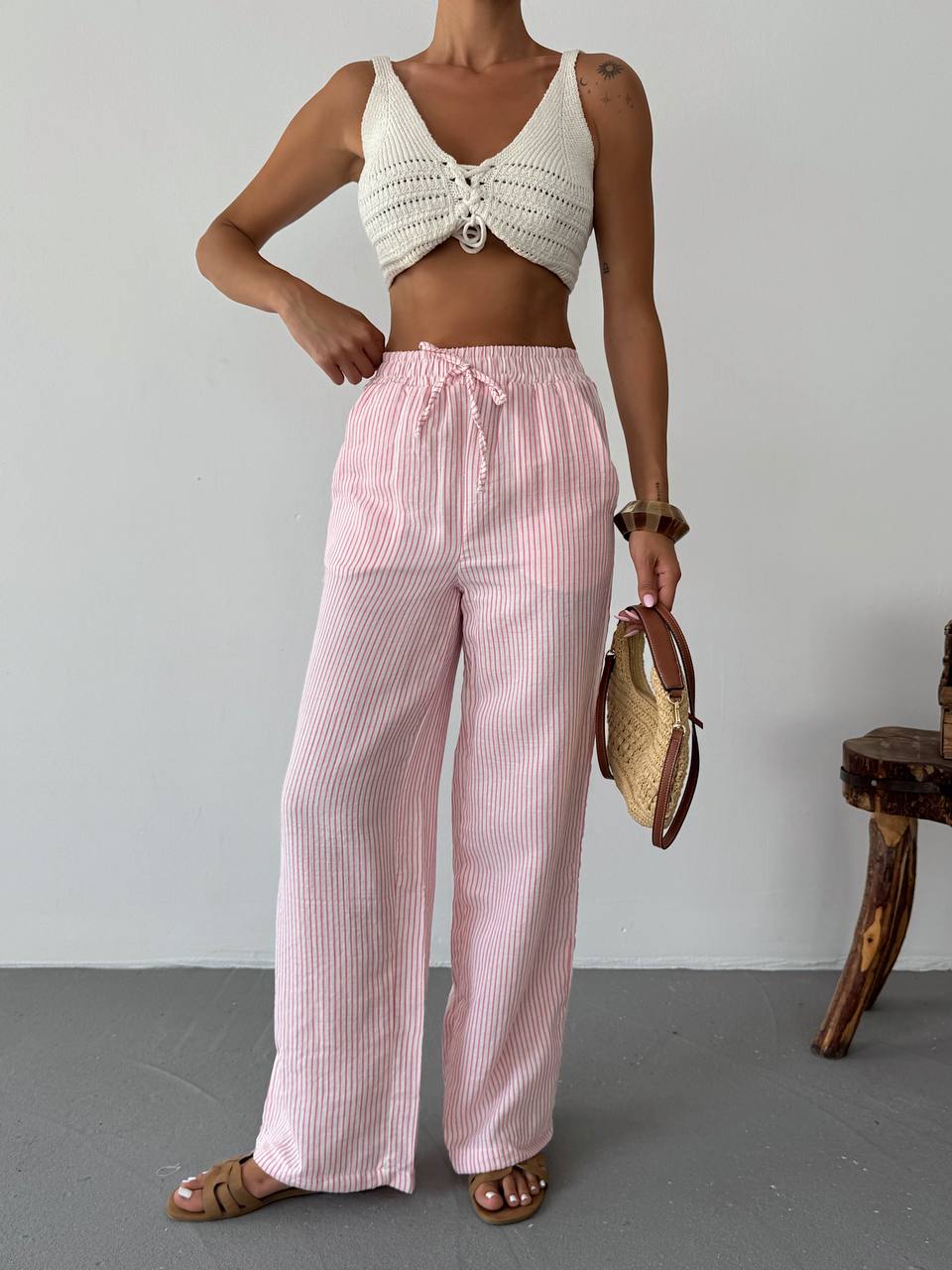 Pantalon Femme Rayé Taille Haute – Coupe Large & Tissu Léger | Look Estival Décontracté Chic