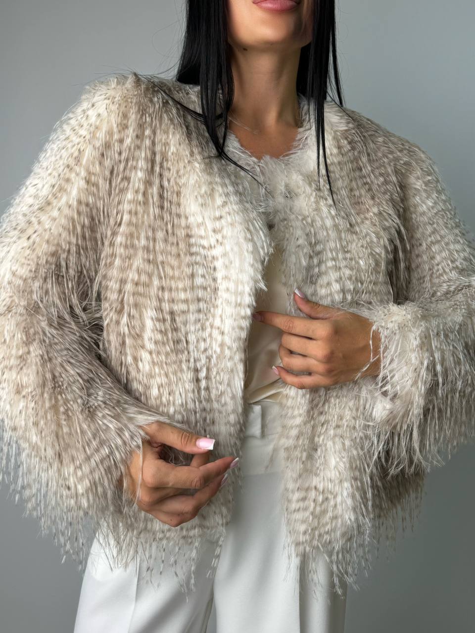 Manteau en Fausse Fourrure Blanche Luxueuse