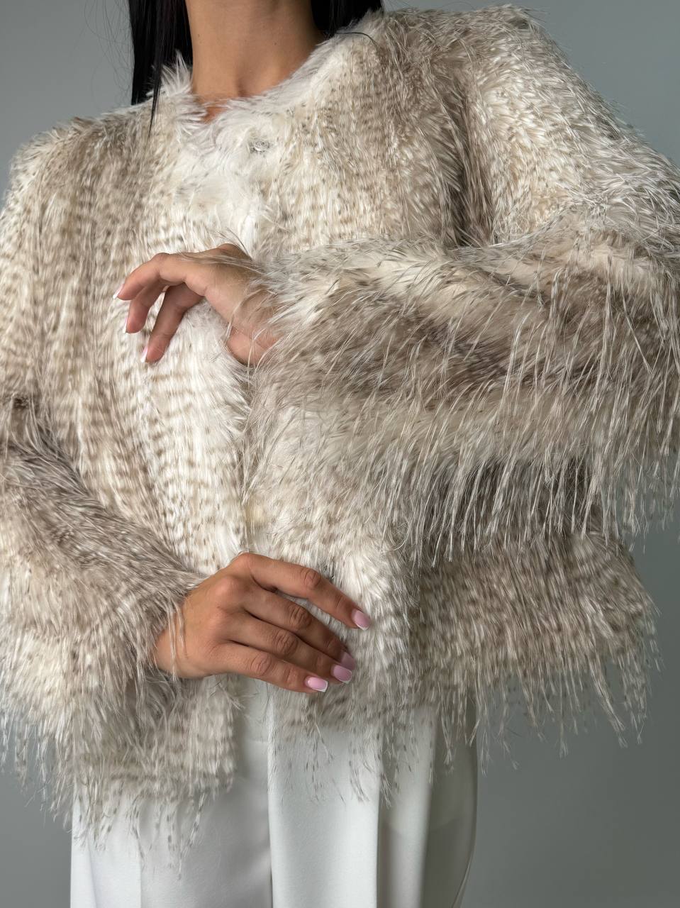 Manteau en Fausse Fourrure Blanche Luxueuse