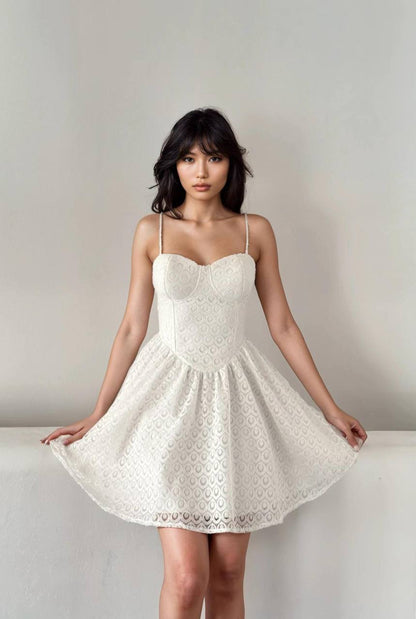 Robe bustier à fines bretelles en dentelle texturée - Blanc