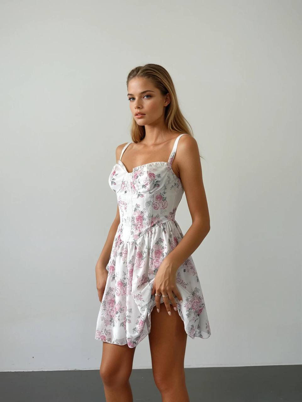 Robe Bustier Romantique à Motifs Floraux - Élégance Printanière