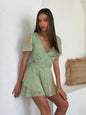 Robe Bohème Courte à Fleurs - Jupe Short Romantique & Décolleté V | Tenue d'Été Chic