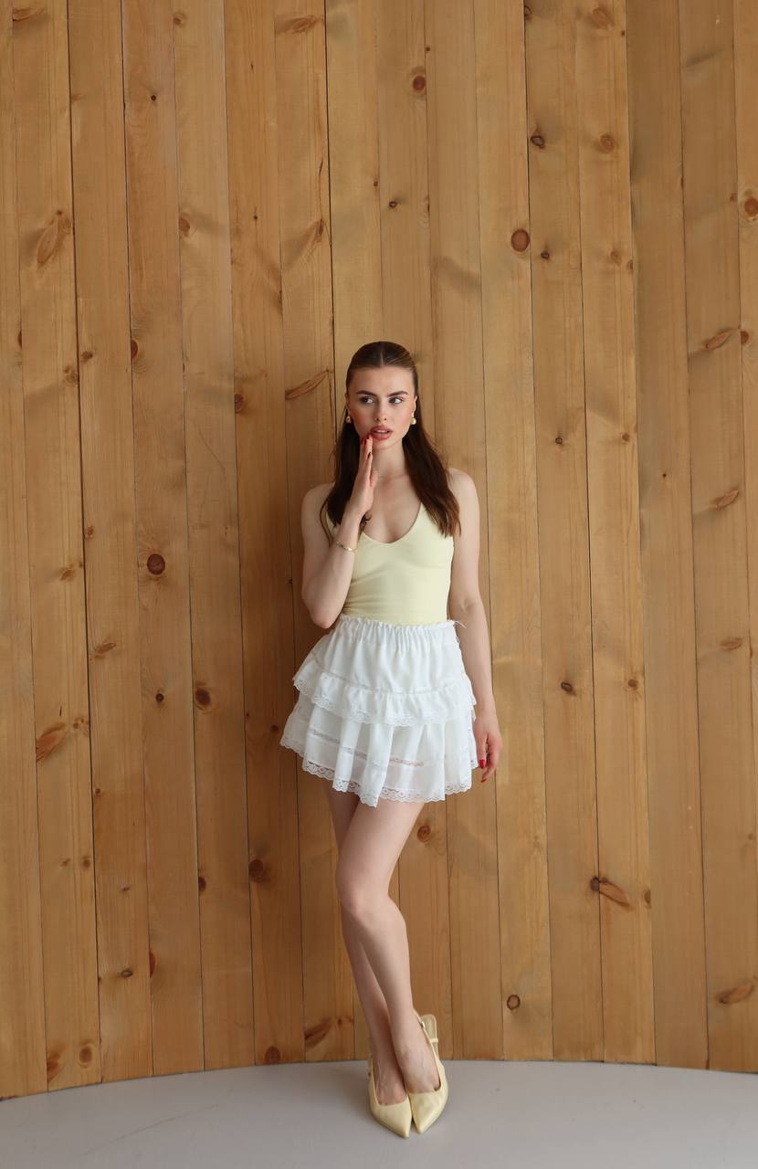 Jupe Courte en Lin à Volants Dentelle - Plusieurs Coloris Disponibles